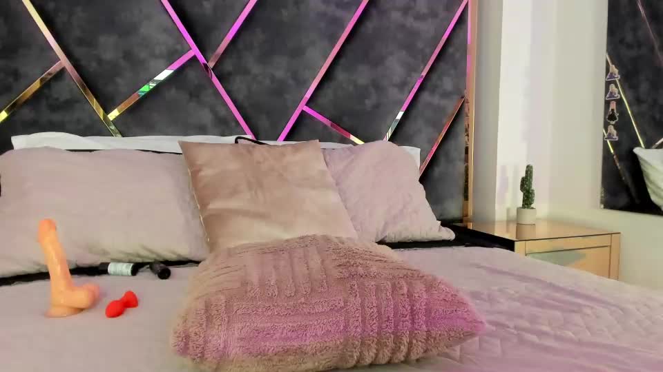staciemoon Webcam Chat August 24, 2026