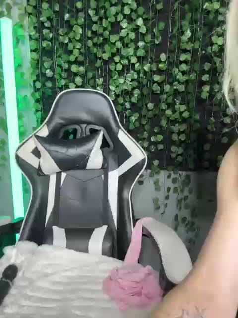 Eva_Kit Webcam Chat August 25, 2026