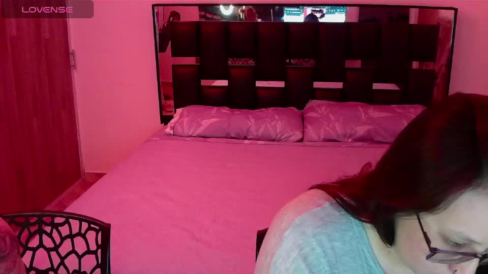 arya_xia Webcam Chat August 25, 2026