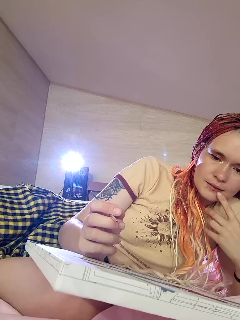 Moon_Fox Webcam Chat August 25, 2026