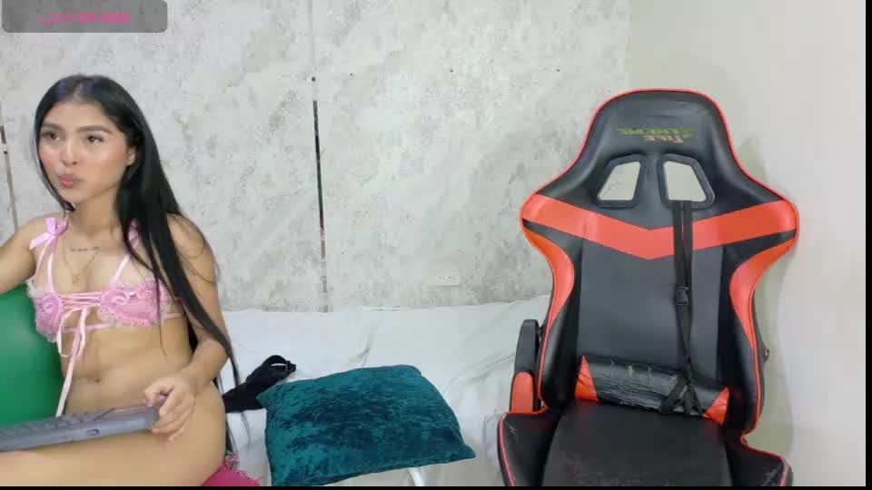 emy_0 Webcam Chat August 25, 2026