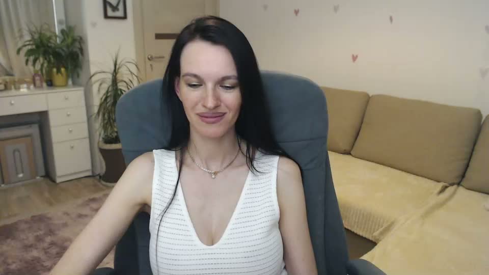 lilliyves Webcam Chat August 25, 2026