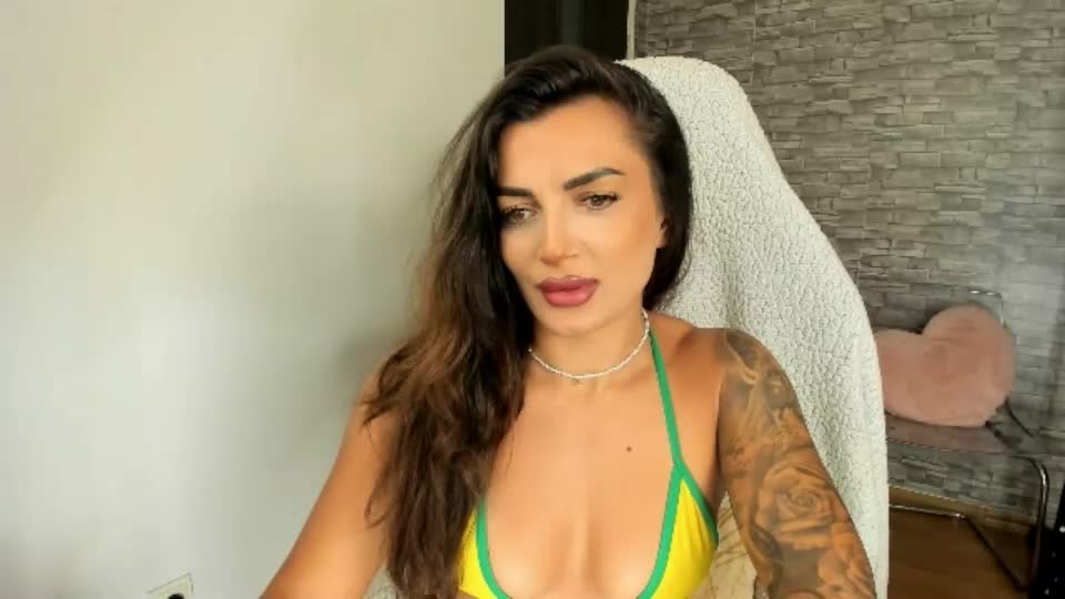 erica_xoo Webcam Chat August 25, 2026