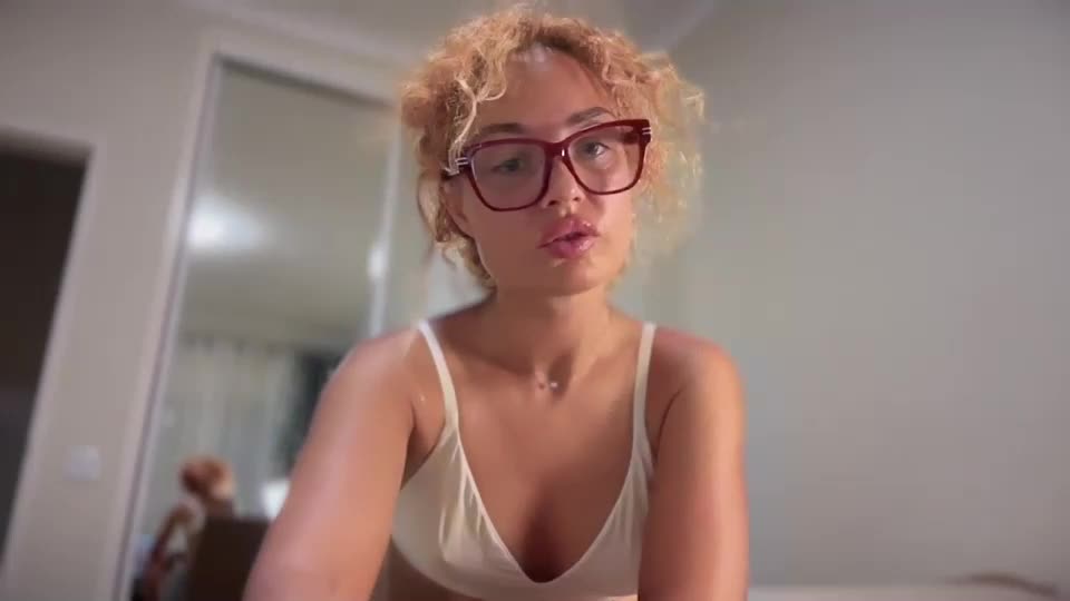 reddgiirll Webcam Chat August 25, 2026