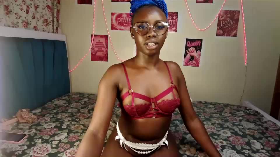 petite_charm Webcam Chat August 25, 2026