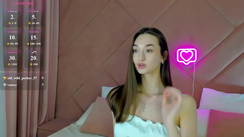 betty_watts Webcam Chat August 25, 2026