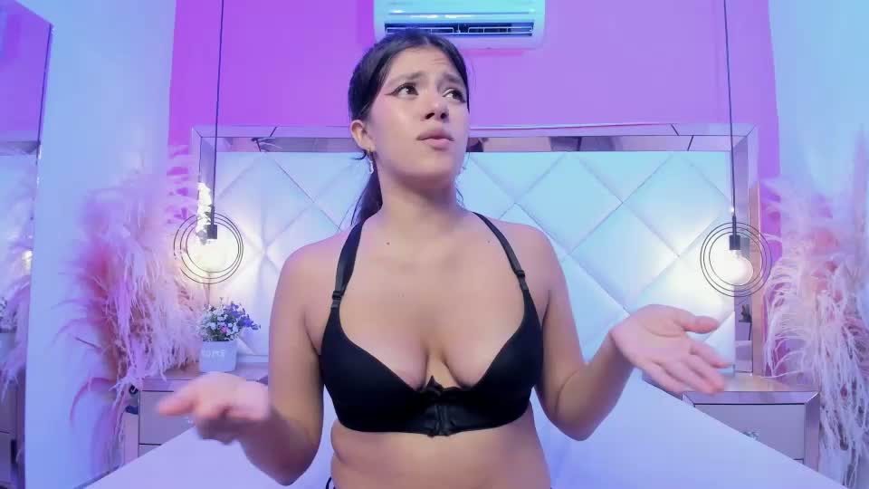 marieee__ Webcam Chat August 25, 2026