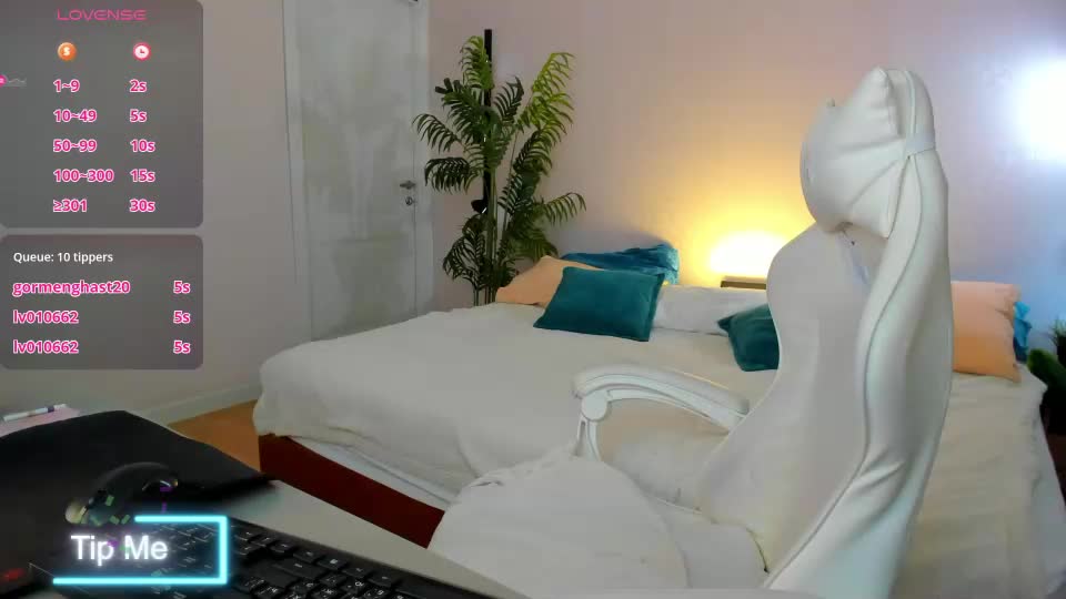 valerie_woods Webcam Chat August 25, 2026