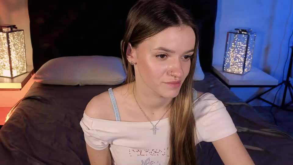 elizzza_ Webcam Chat August 26, 2026