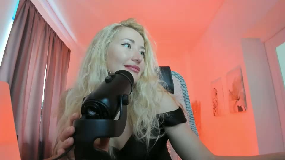 astramonroe Webcam Chat August 26, 2026