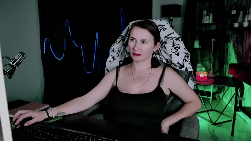 golden_dragones Webcam Chat August 26, 2026