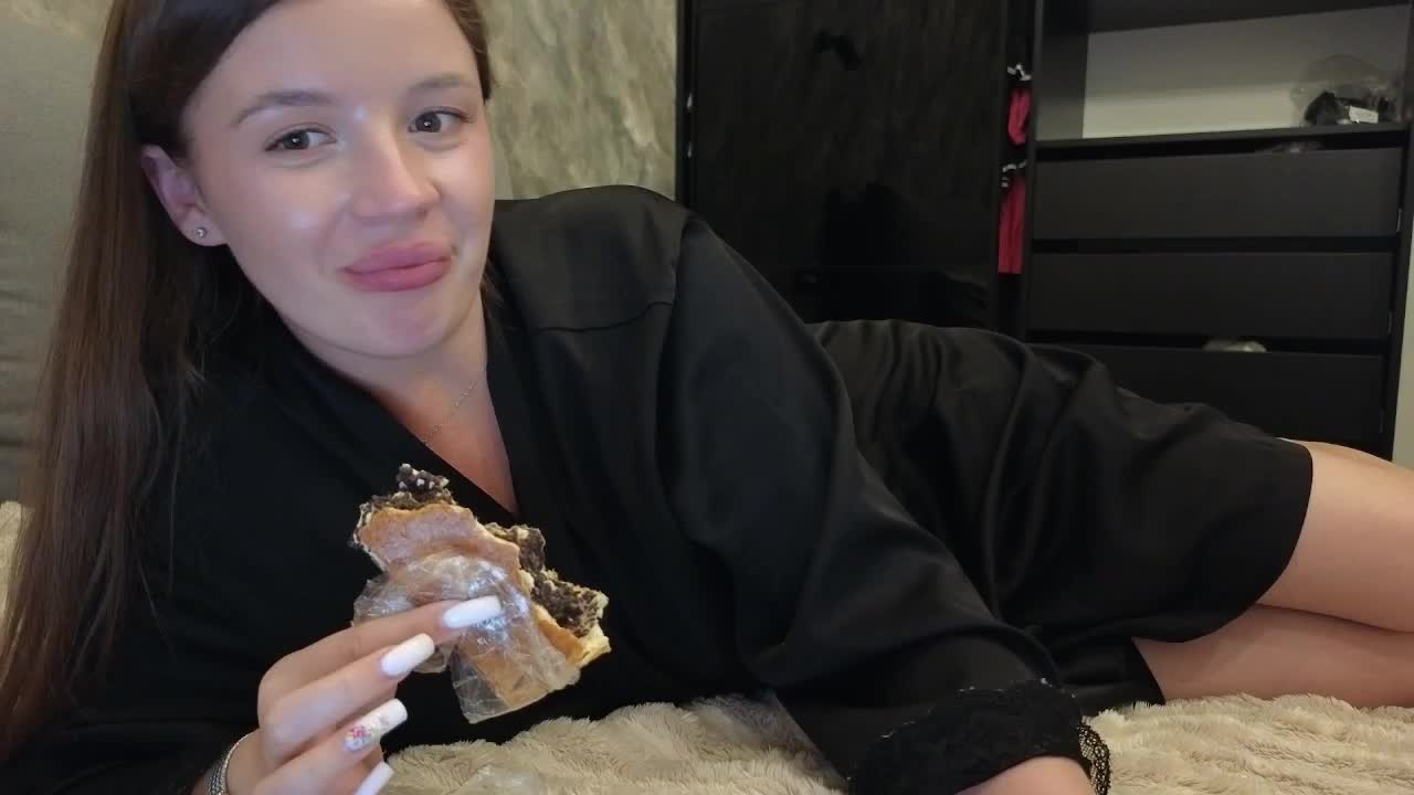 Rosalinelov Webcam Chat August 26, 2026