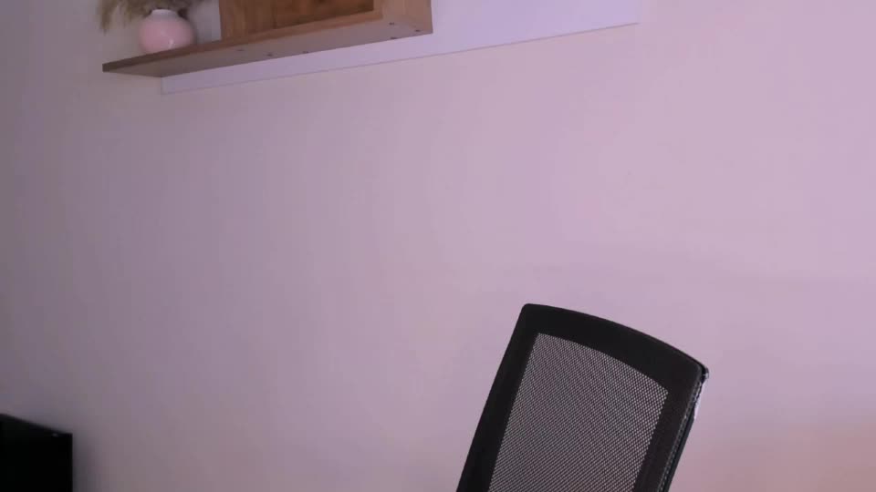 elle_pearl_ Webcam Chat August 26, 2026