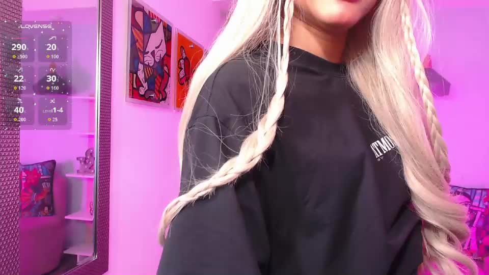 _lucy_grey Webcam Chat August 26, 2026