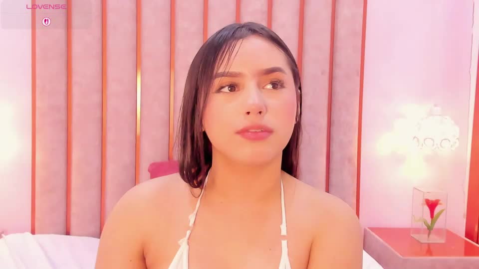 zoe_monrow Webcam Chat August 26, 2026