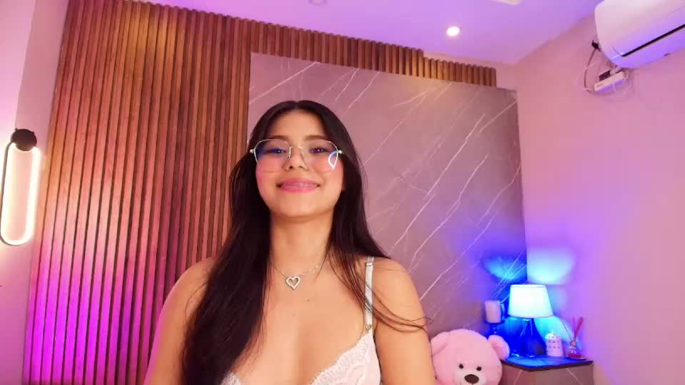 ariana_jhonson11 Webcam Chat August 26, 2026
