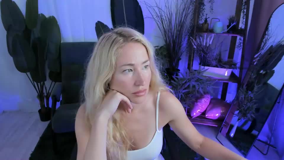 astramonroe Webcam Chat August 26, 2026