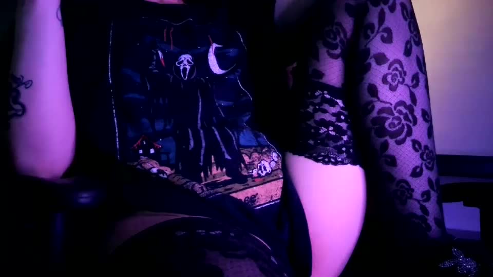spookybarbiegirl Webcam Chat August 26, 2026