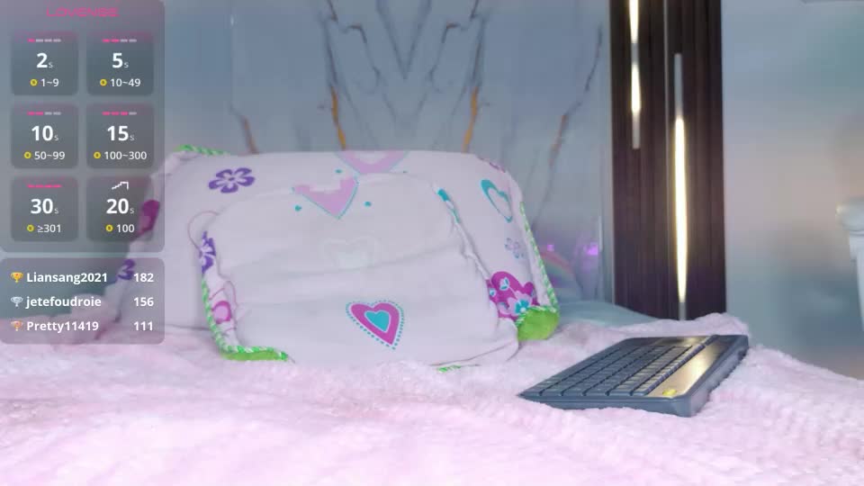 scarleht_blonde Webcam Chat August 26, 2026