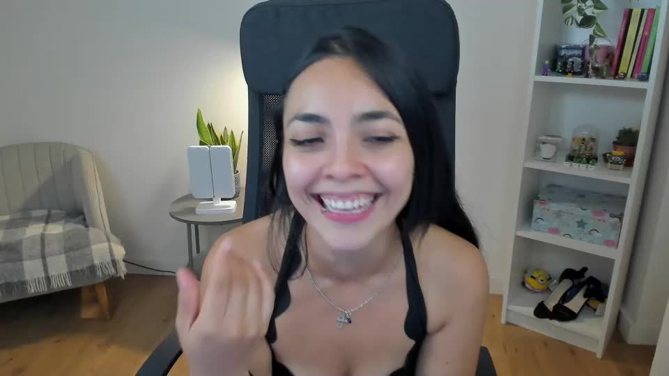 _bellaevans_ Webcam Chat August 27, 2026