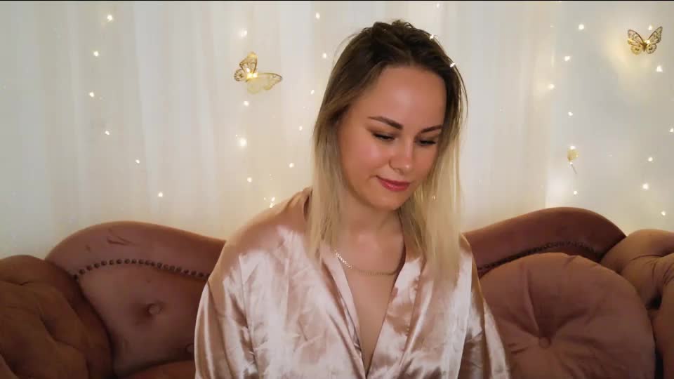 cutie_xoxo_ Webcam Chat August 27, 2026