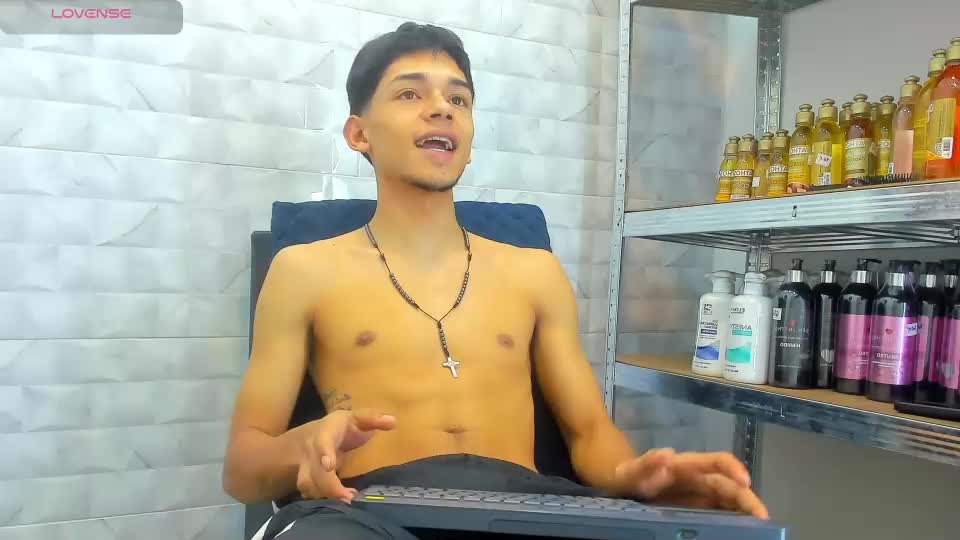 erotixcouple Webcam Chat August 27, 2026