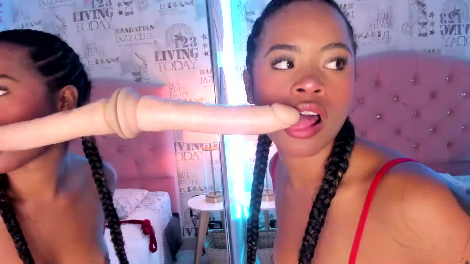 angelsmia_ Webcam Chat August 27, 2026