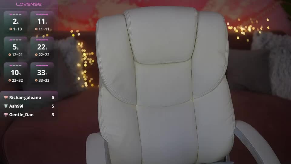 emilyymoon Webcam Chat August 27, 2026
