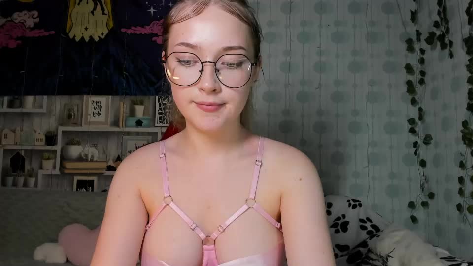 swiity_room_ Webcam Chat August 27, 2026
