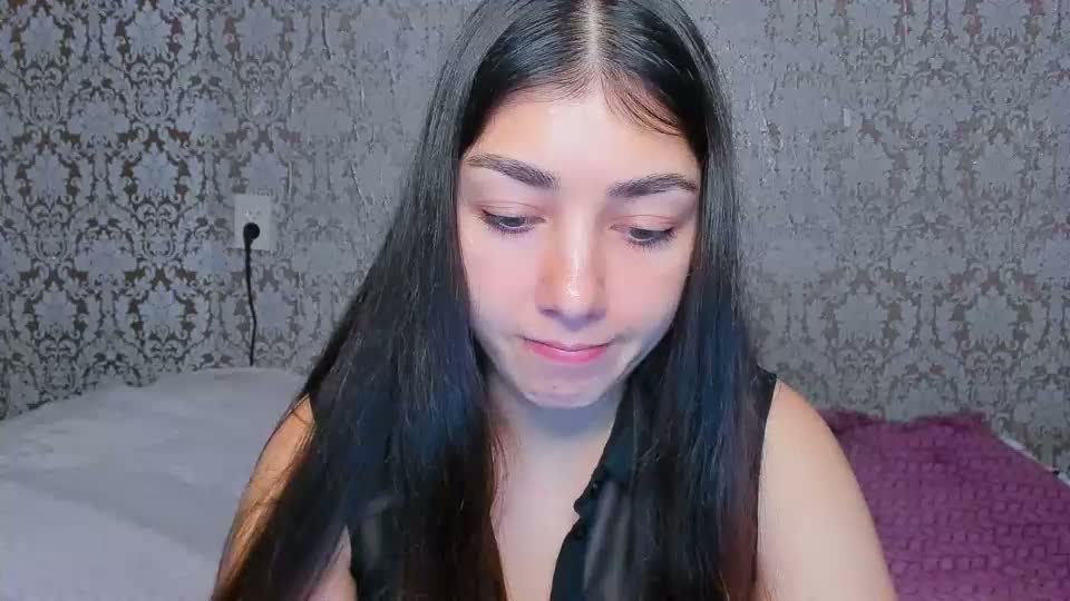 adrianakuiper Webcam Chat August 27, 2026
