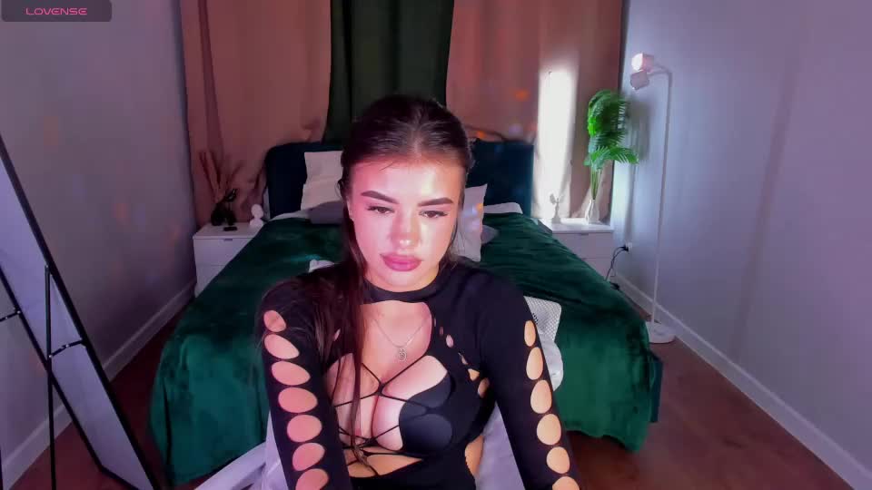 alisha_blakee Webcam Chat August 27, 2026