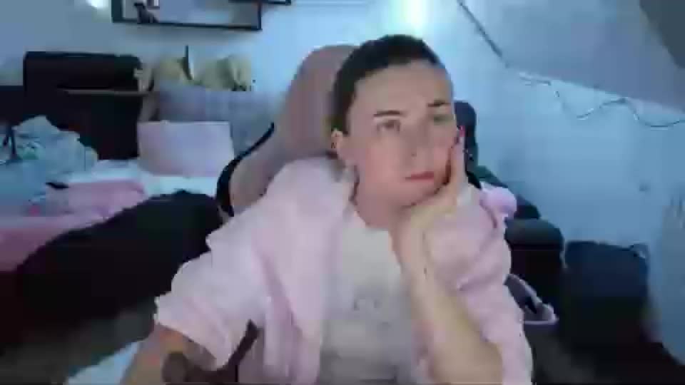 melly4you Webcam Chat August 27, 2026