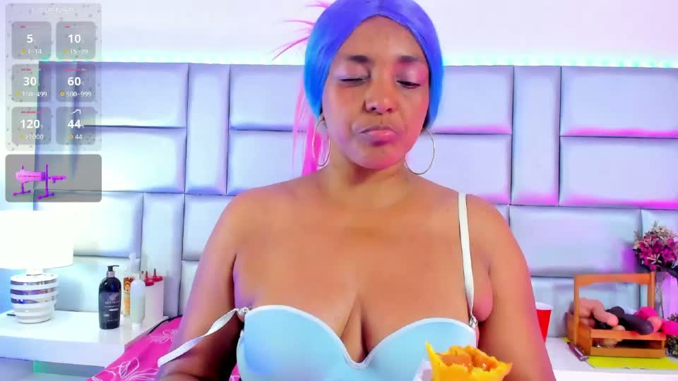 lovelynickyy Webcam Chat August 27, 2026