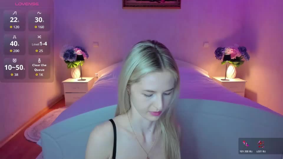 julieblazex Webcam Chat August 27, 2026