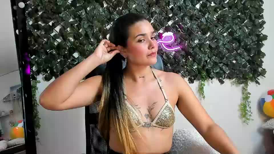 destinyhills_ Webcam Chat August 27, 2026