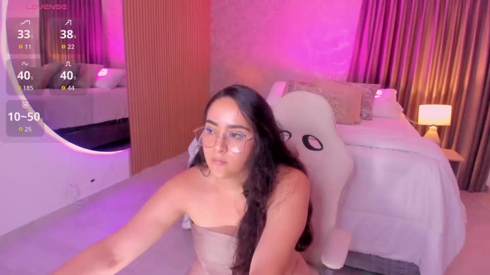 viiolet_rosee Webcam Chat August 27, 2026