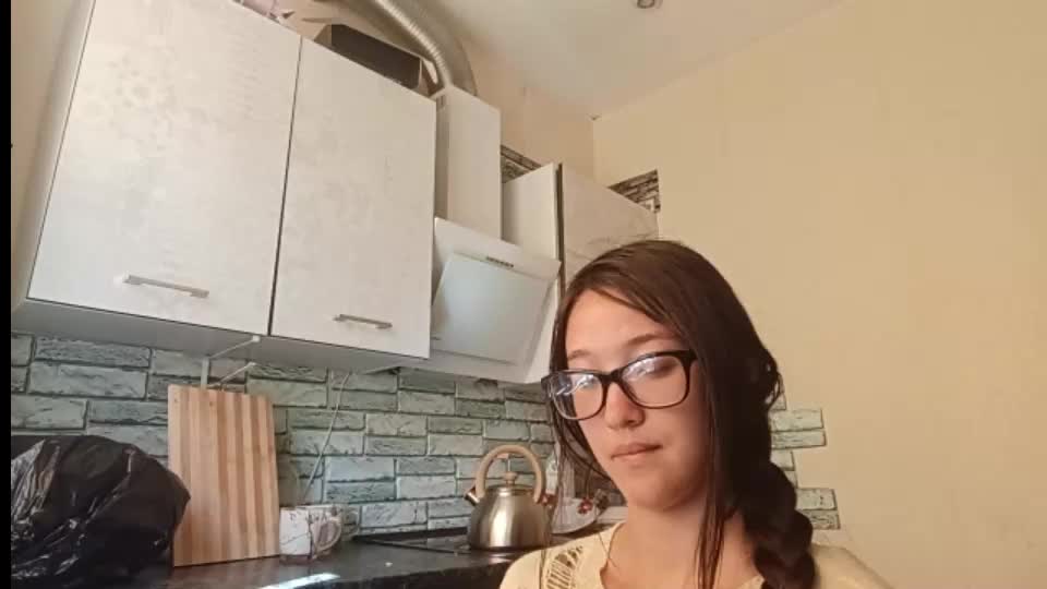 elouisevallian Webcam Chat August 27, 2026
