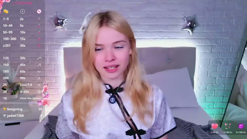 chloewells Webcam Chat August 27, 2026