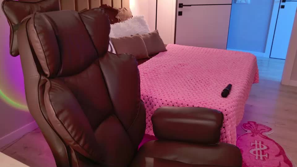 born_to_blow_ Webcam Chat August 27, 2026