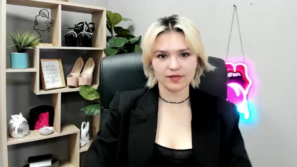 lilysweetxo Webcam Chat August 28, 2026