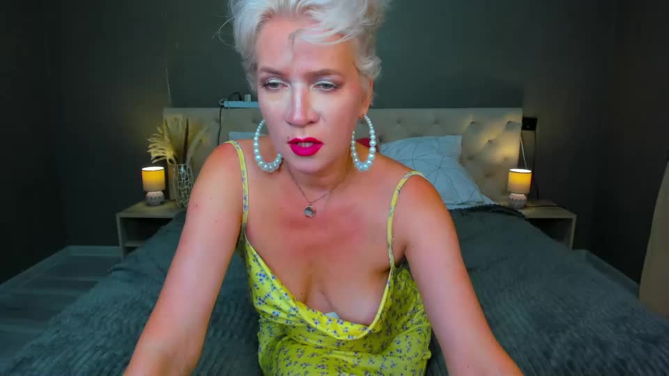 ann_curt Webcam Chat August 28, 2026
