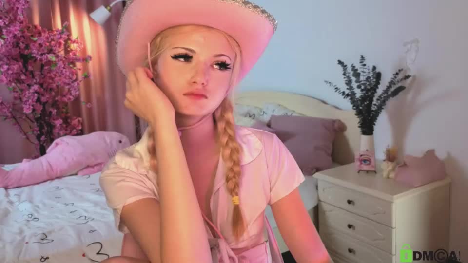 enji_wow Webcam Chat August 28, 2026
