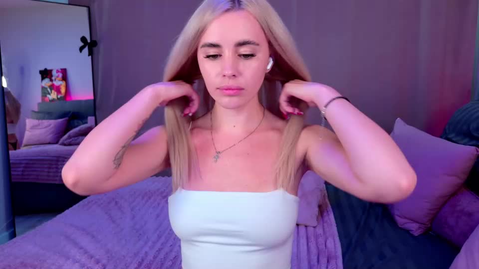 rossy_x_ Webcam Chat August 28, 2026