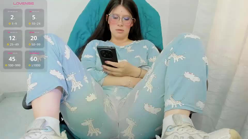 zooeybelair Webcam Chat August 28, 2026