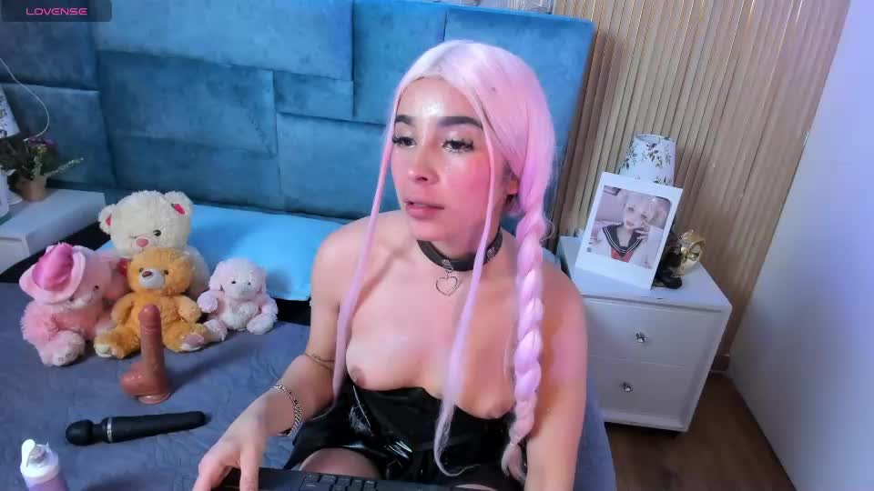 delphine_doll Webcam Chat August 28, 2026