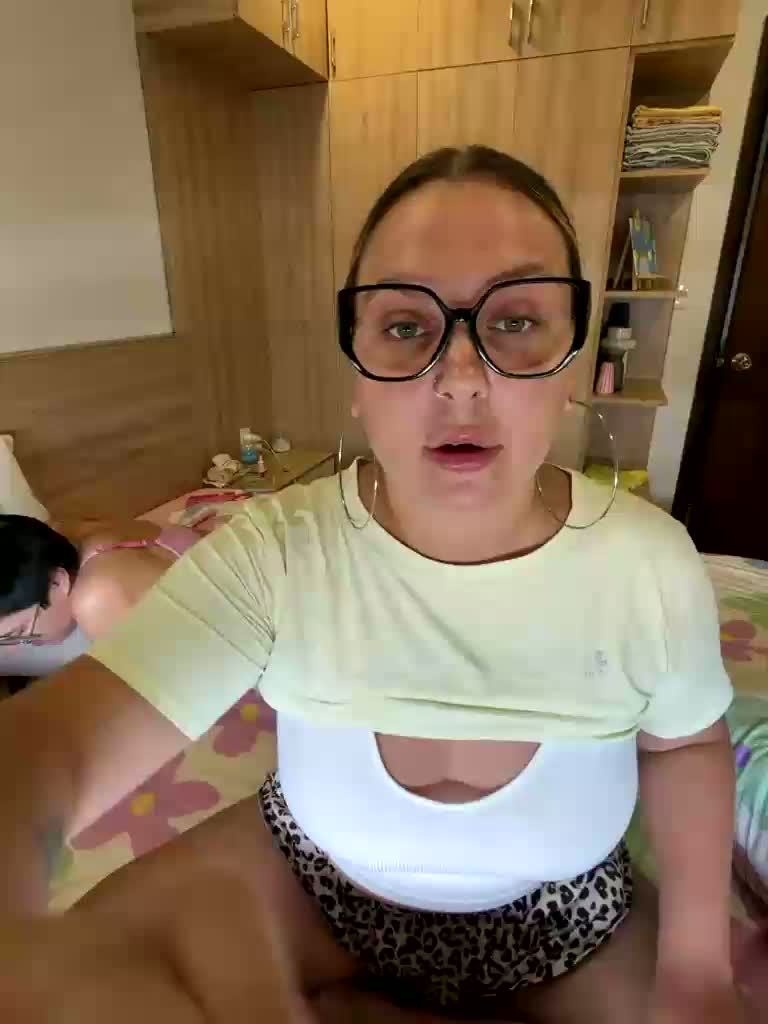 dreamteamgirls Webcam Chat August 29, 2026