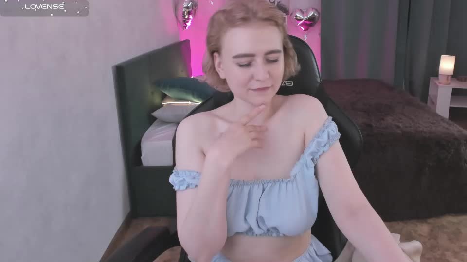 shiny_lisss Webcam Chat August 29, 2026