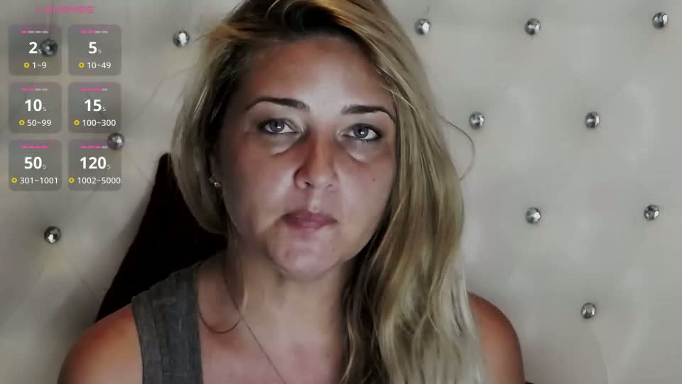 mellaniebliss Webcam Chat August 29, 2026