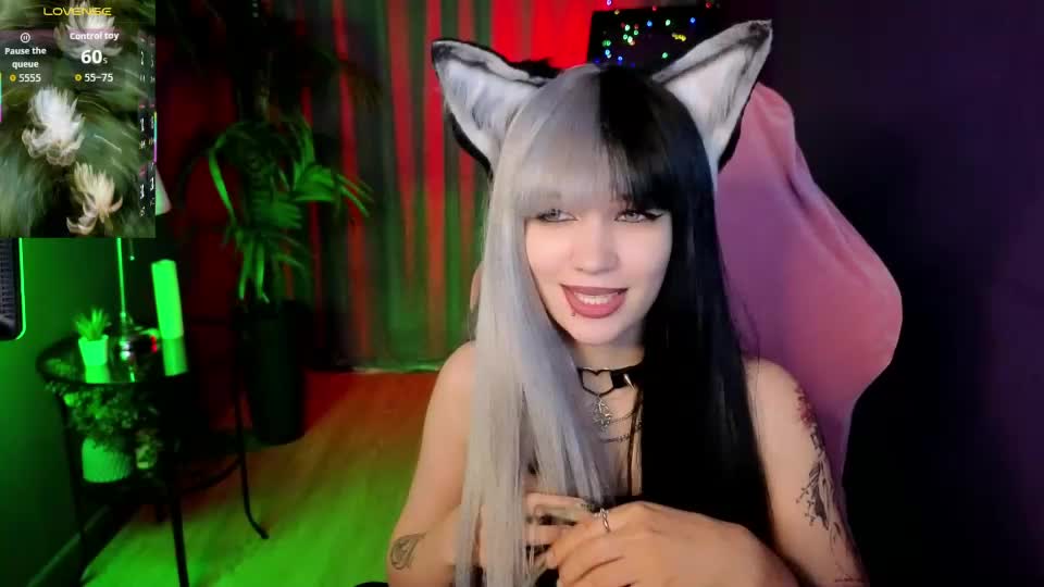 moonberry_yi Webcam Chat August 29, 2026