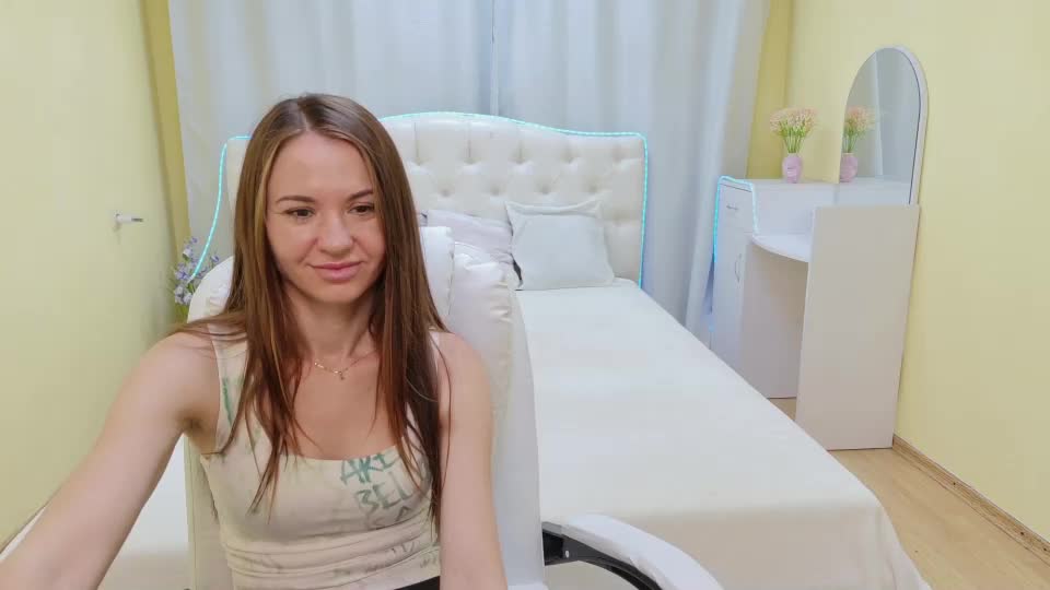 kiaracriegs Webcam Chat August 29, 2026